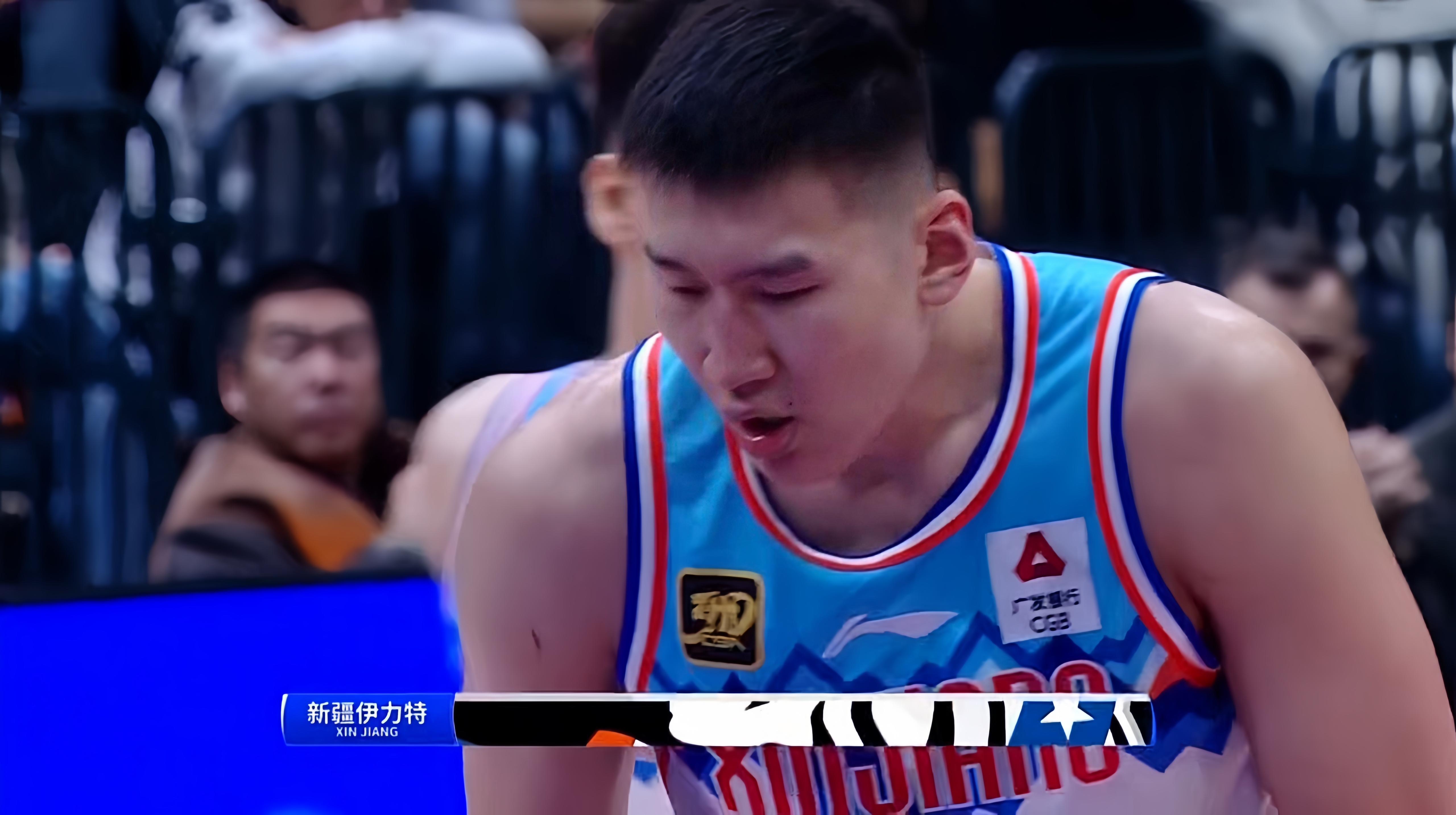新疆男篮在客场比赛中表现出色的简单介绍